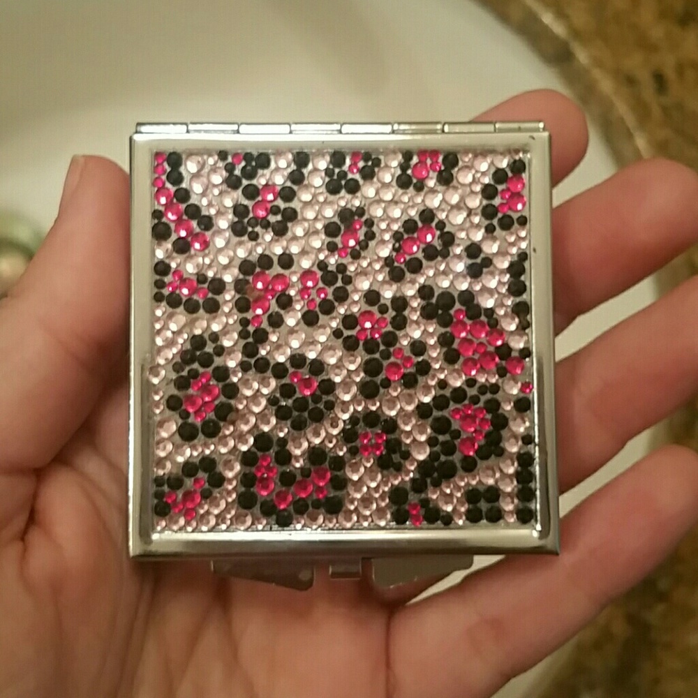 Perfect mirror for your purse!!